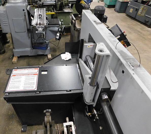 Used Hyd-Mech 13" x 18" Semi-Automatic Bandsaw S20P
