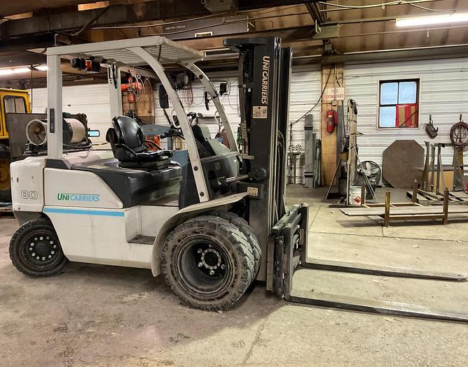 Used 2018 Unicarriers 8,000 LB Forklift MJ1F4835LU