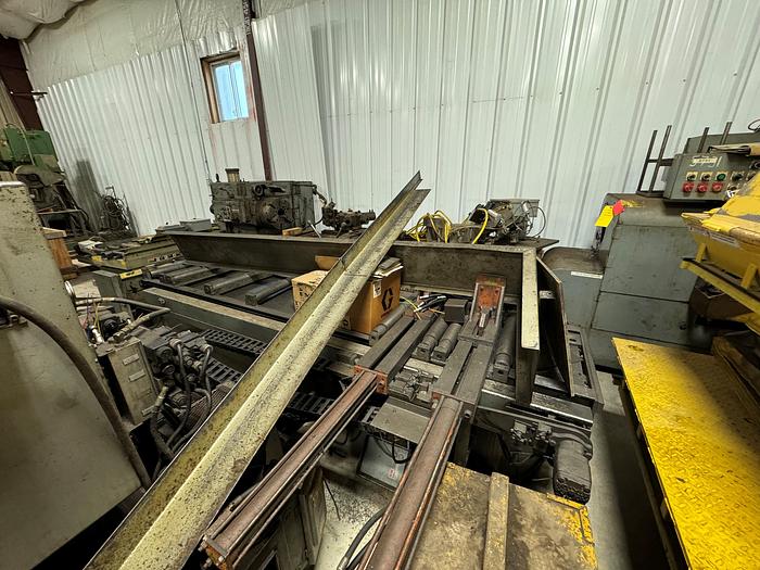 Used 1995 Hem 18" x 20" Horizontal Automatic Bandsaw H130HA-DC