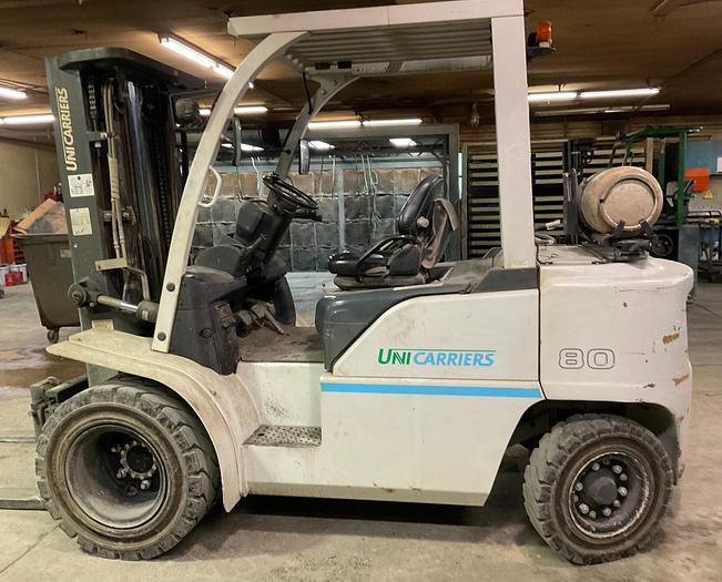 Used 2018 Unicarriers 8,000 LB Forklift MJ1F4835LU