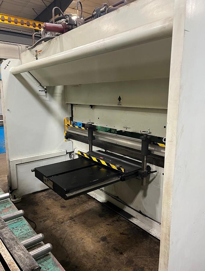 Used Piranha 10' x 95 Ton Hydraulic Press Brake 95-10