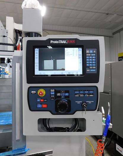 TRAK Toolroom Machining Center w/ProtoTRAK RMX Control TMC-7