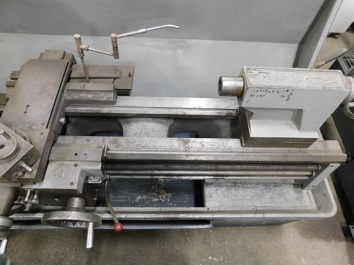 Used Colchester 21/32" 60" Toolroom Lathe Mastiff 1400
