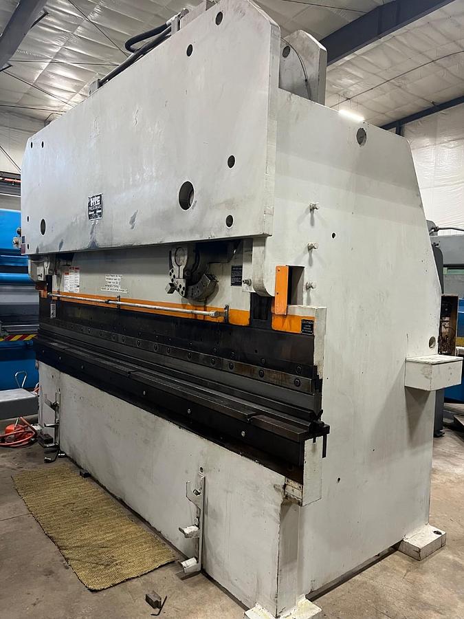 Used HTC 12' x 200 Ton Hydromechanical Press Brake 200-12H
