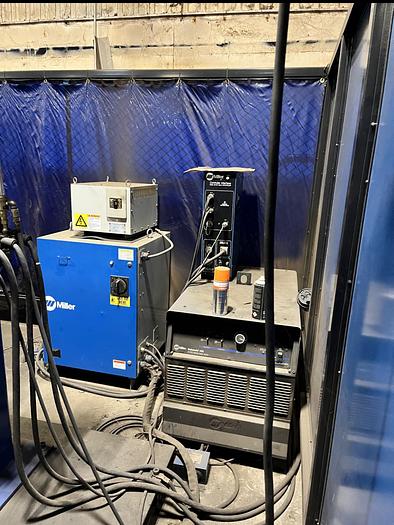 Used Wisconsin Welding Robots 7 Axis CNC Robot Welder and Fixture