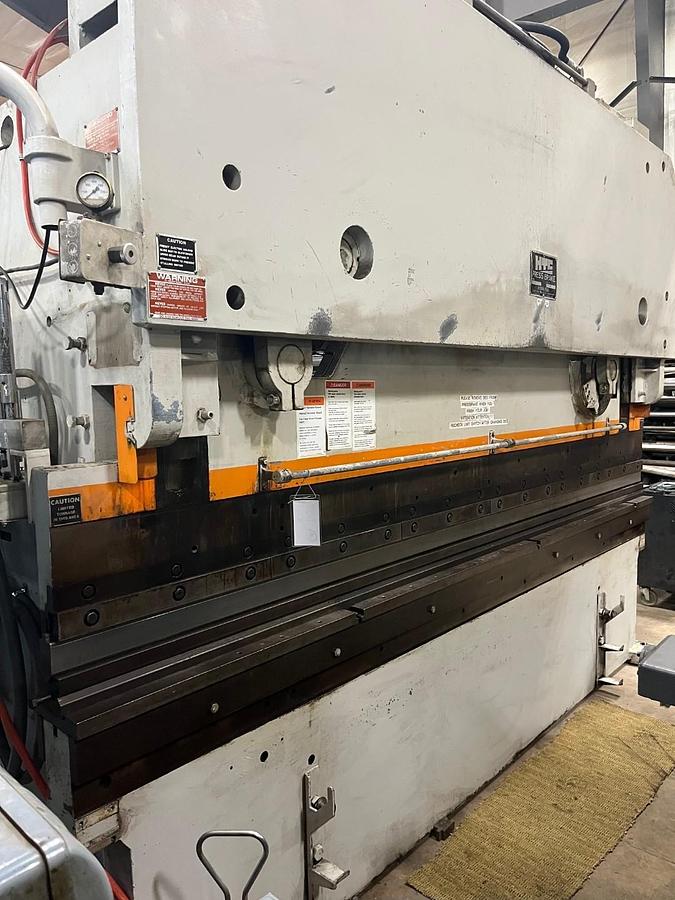 Used HTC 12' x 200 Ton Hydromechanical Press Brake 200-12H