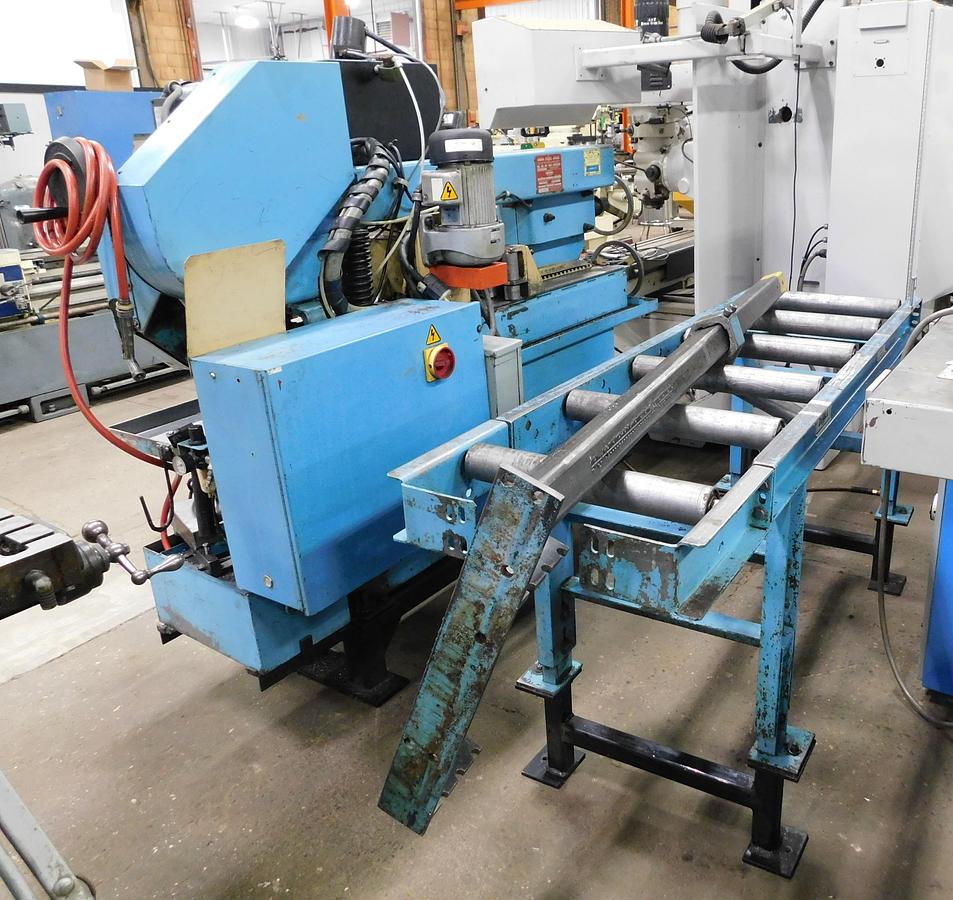 Used 1995 DoAll 9" x 16" Capacity Automatic Bandsaw C916A
