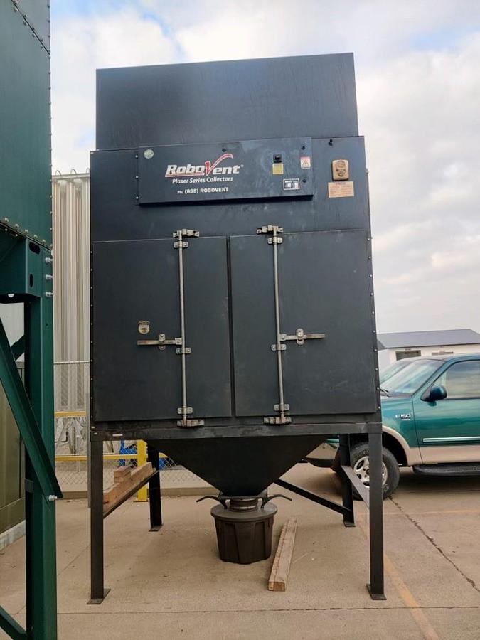 Used RoboVent Plaser Smoke/Dust Collection Unit Pa-2100-16