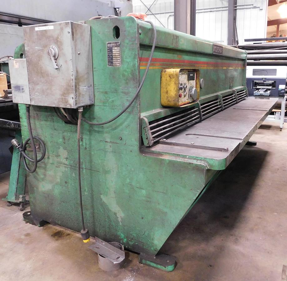 Used 1986 Accurshear 10' x 1/4 Hydraulic Shear 25010LP