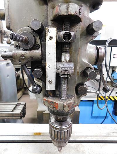 Used 1984 Supermax Vertical Milling Machine YCM 1-1/2 VS