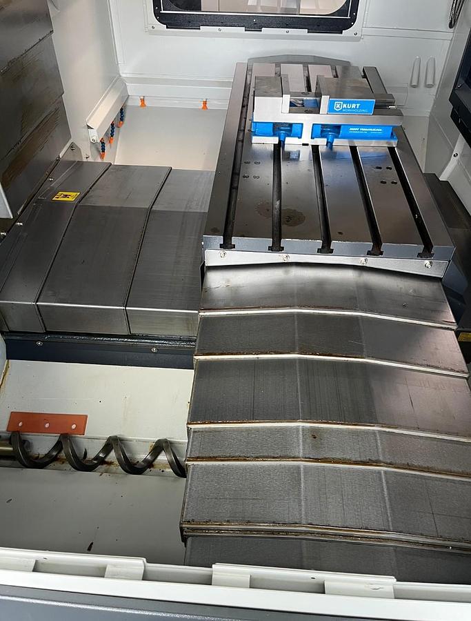 SALE!! LEADWELL V-42AF 3 Axis Vertical Machining Center