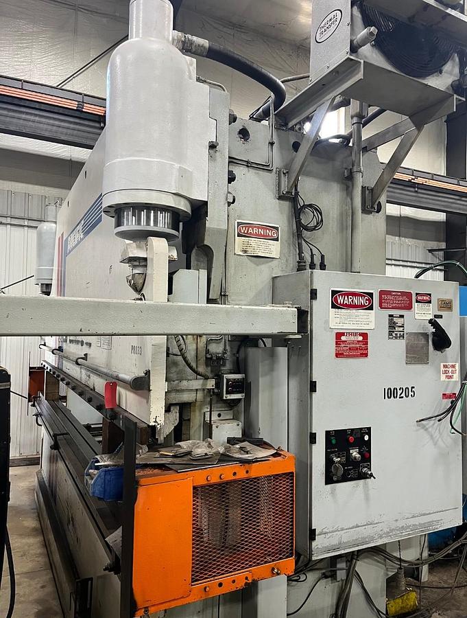 Used 1992 Pacific 14' x 230 Ton Fabri Former CNC Press Brake FF230-14IIS