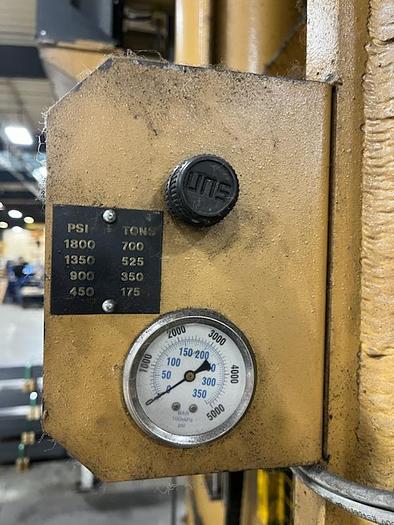 Used 2003 Standard Industrial Strait Side 700 Ton Press DCSS700