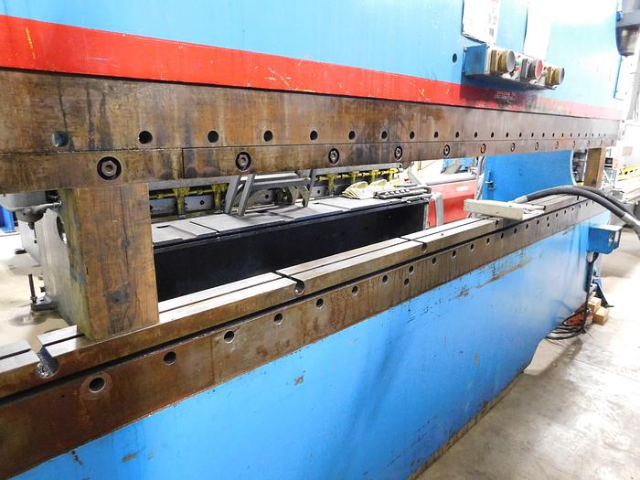Used 1982 Cincinnati 14' x 175 Ton Hydraulic Press Brake 175CVx12