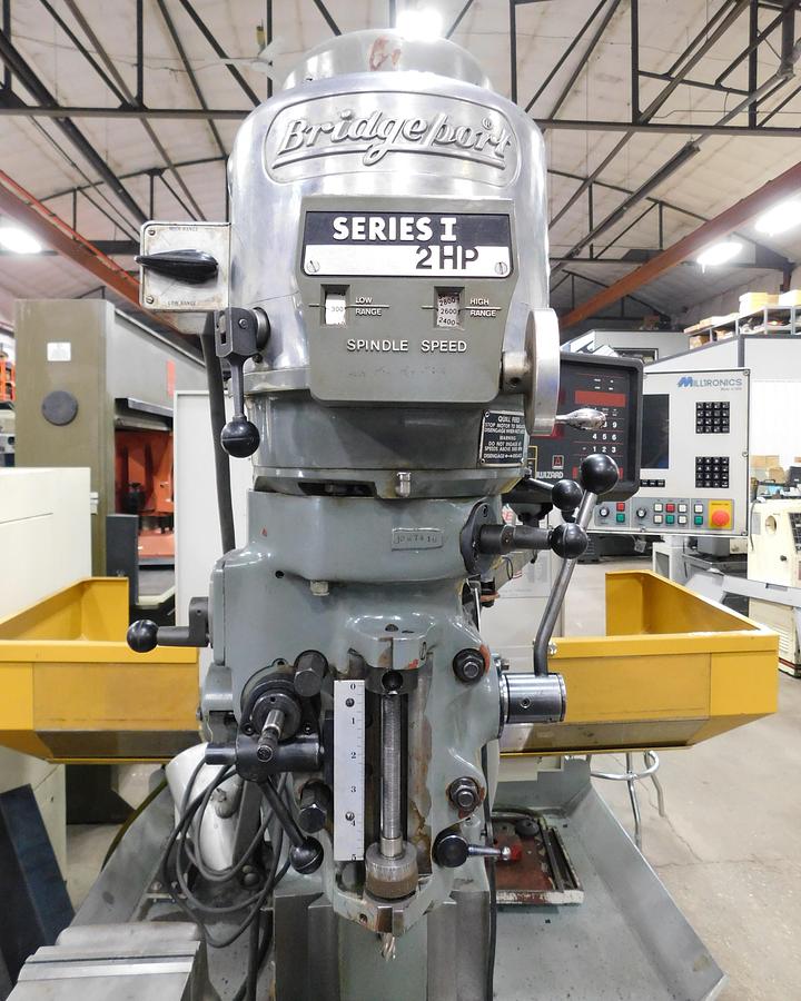 Used 1985 Bridgeport Series I 2 HP Milling Machine Series I 2 HP