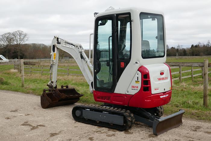 Used 2015 TAKEUCHI TB216