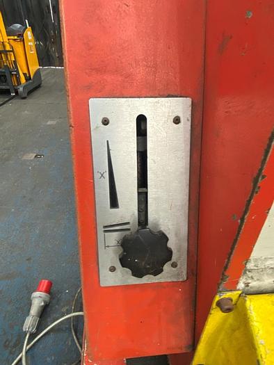 Used Edwards Pearson  4m x 4mm Guillotine Shears