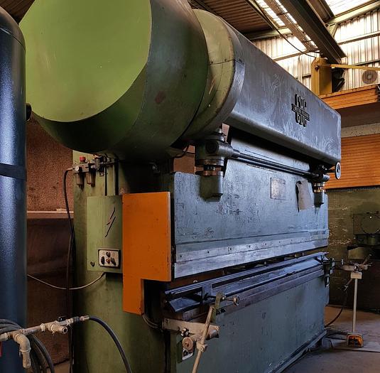 Usato Pressa piegatrice, CBC T60-30