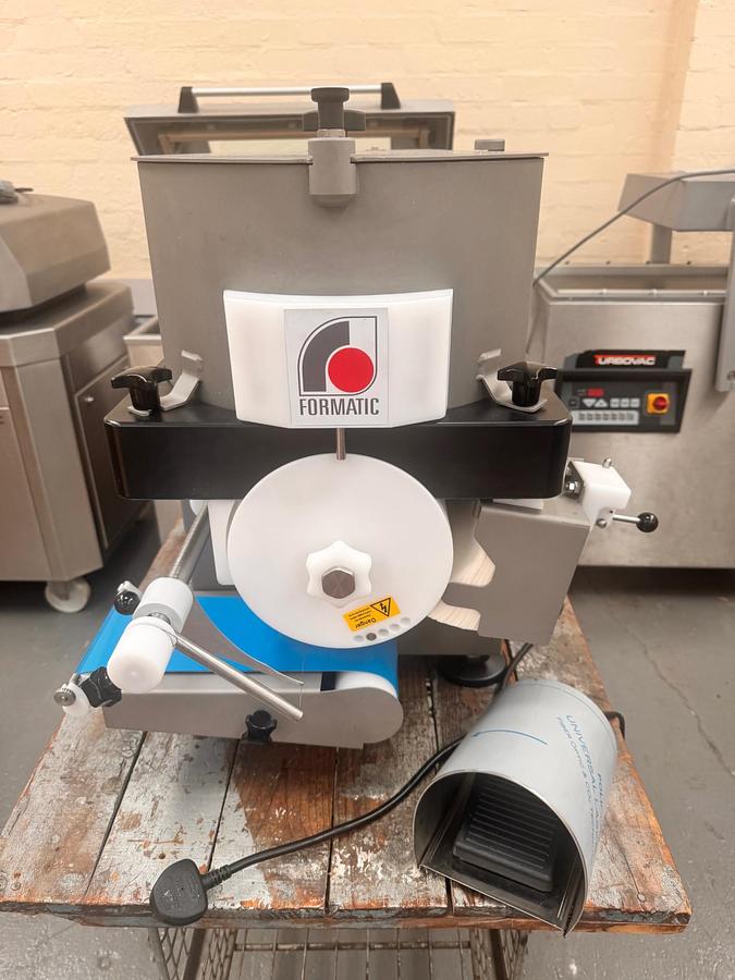 Formatic Burger Machine R2200