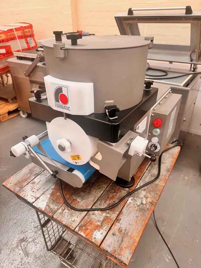 Formatic Burger Machine R2200
