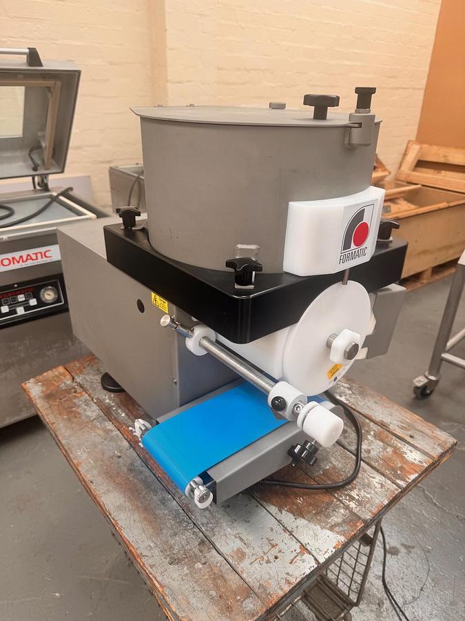 Formatic Burger Machine R2200
