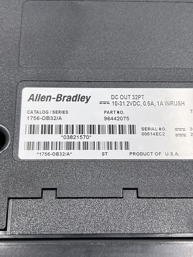 Used Allen-Bradley 1756-OB32/A 1492-CABLE006Z C