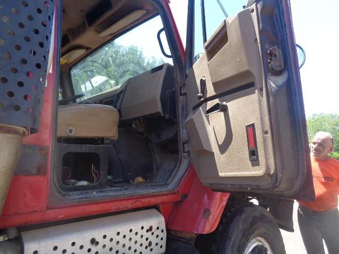 Used 1989 International 2674