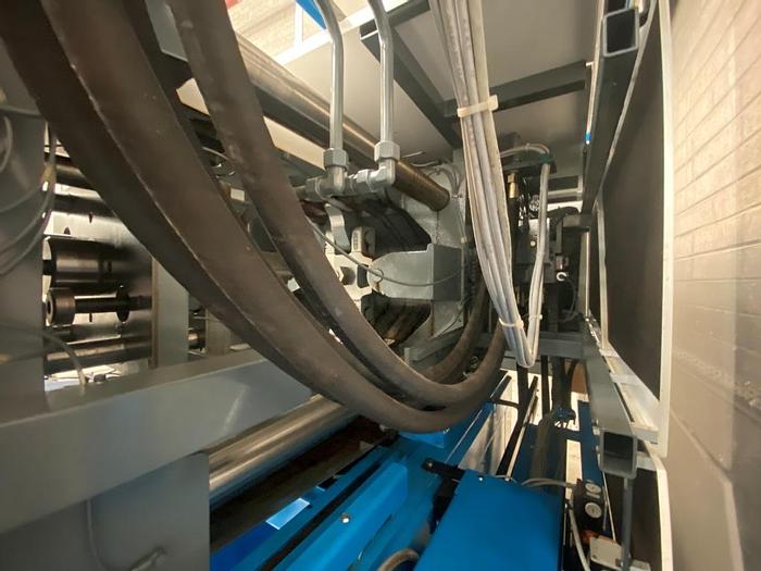 Used 2000 Netstal Synergy S-1750-900 Moulding Machine