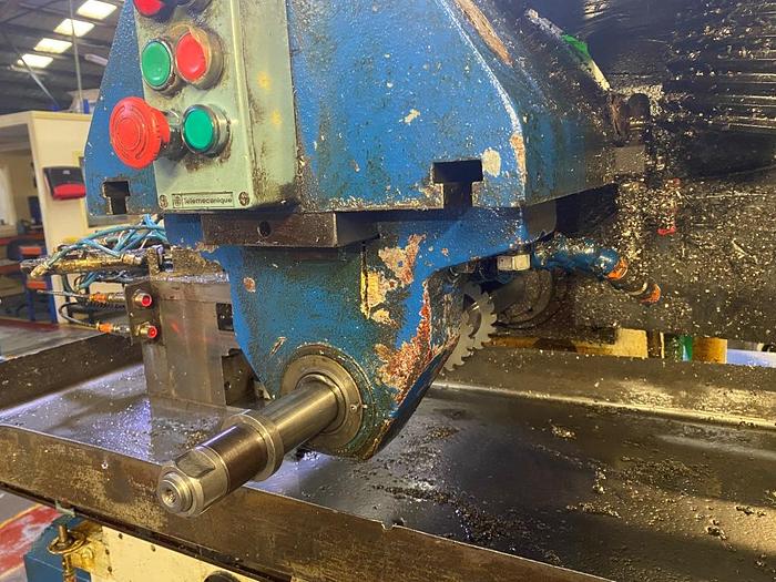 Used 2010 TOS Olomouc FGU 32 Horizontal Milling Machine