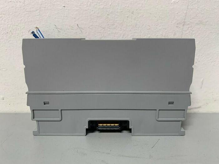 Used Phoenix Contact Axioline AXL F BK PN FieldBus Communication Module 24VDC