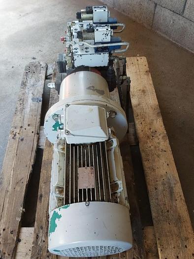 Gebraucht Hydraulikpumpe, Doppelradialkolbenpumpe, HP R18B1, HP R18XX, Moog, gebraucht