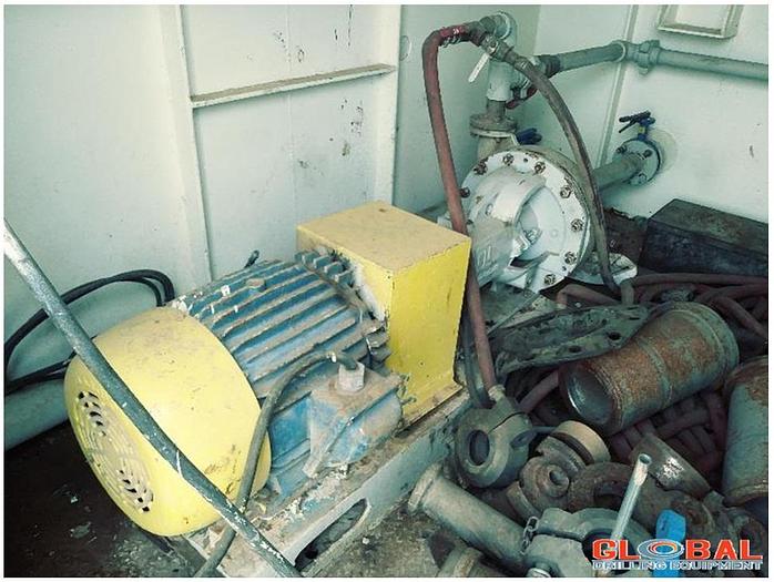 Used Item 0792 : Square Water Tank, 500lbs With Pumping Room