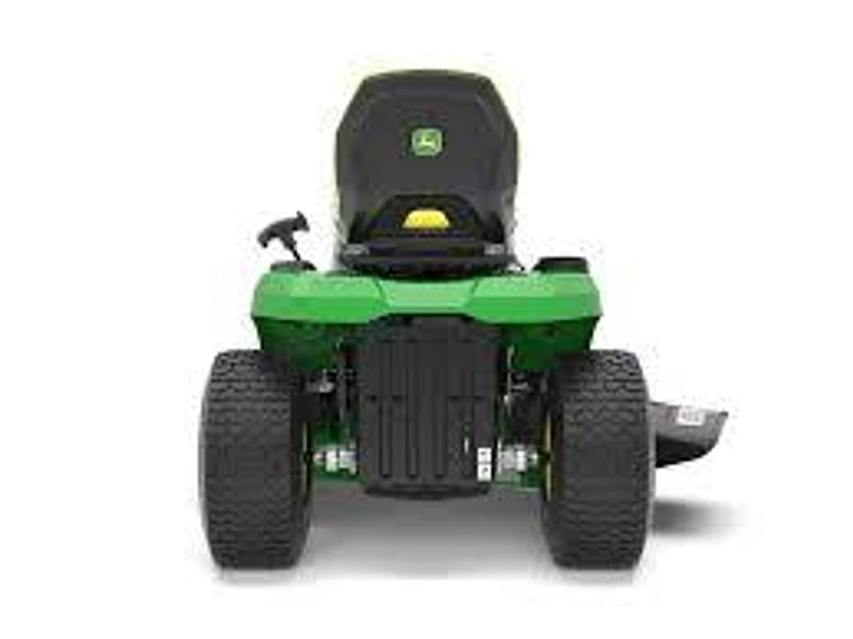 TRACTOR CORTADOR DE CESPED