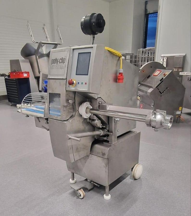 Refurbished 2009 Poly-clip FCA 160