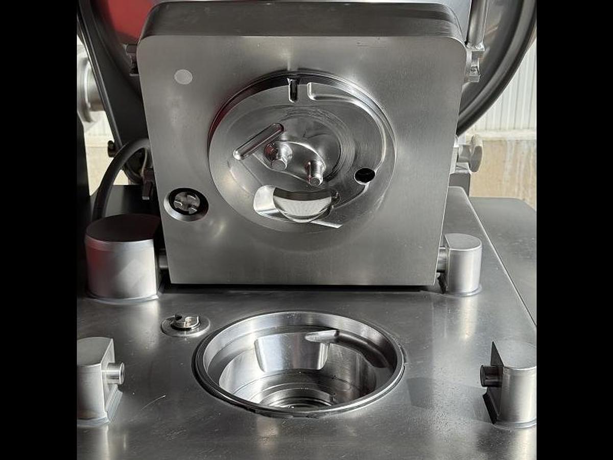 Refurbished 2003 Handtmann VF 612