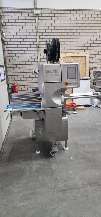 Refurbished 2009 Poly-clip FCA 160