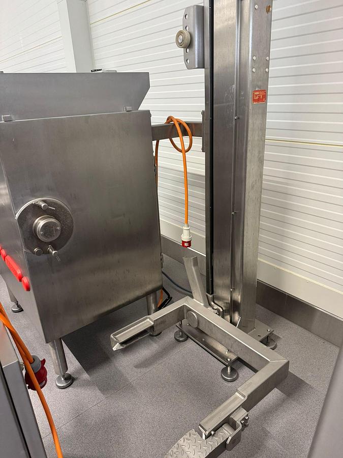 Refurbished 2012 LASKA WW 130 1G