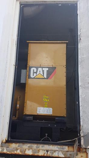 Used 2 MW 2011 Used Caterpillar 3516B Diesel Generator