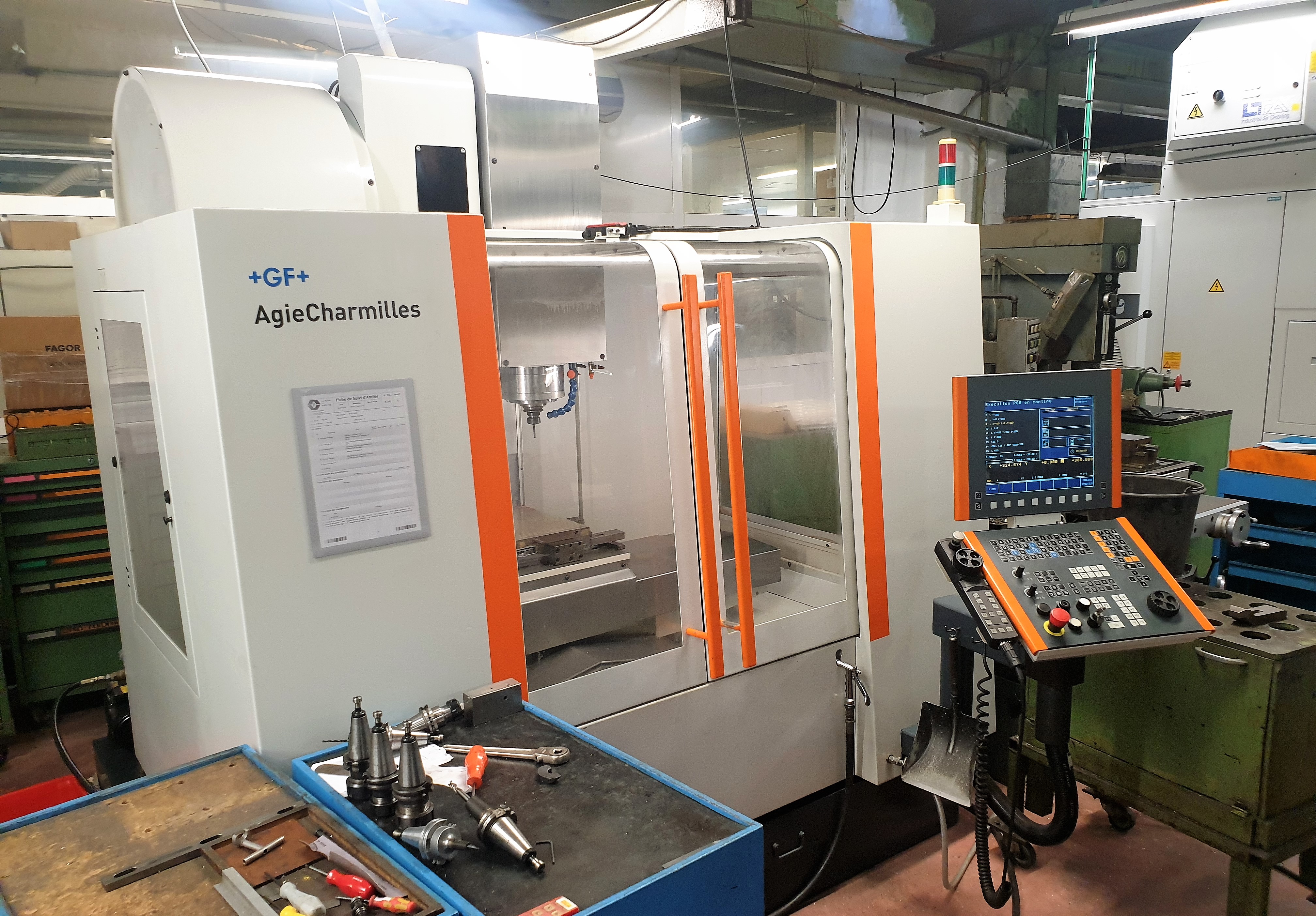 Gebruikt 2002 Mikron VCE 600 Pro