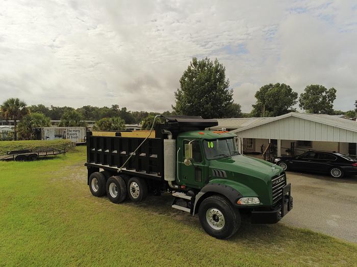 Used 2010 MACK GU 813