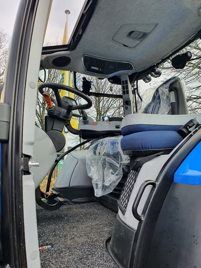 2021 New Holland T5.120 Dynamic Command