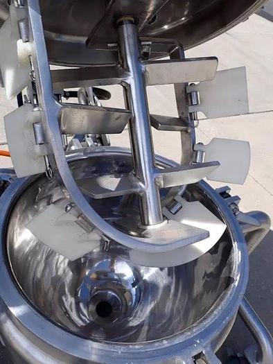 Used 10 GALLON LEE VACUUM DOUBLE MOTION AGITATED KETTLE - S/S - 100 PSI JACKET