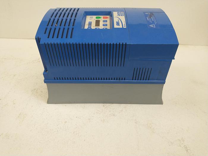 Used Lenze ESV153N02TXB 4C Tech 20hp Inverter 0-230VAC 54A GH117