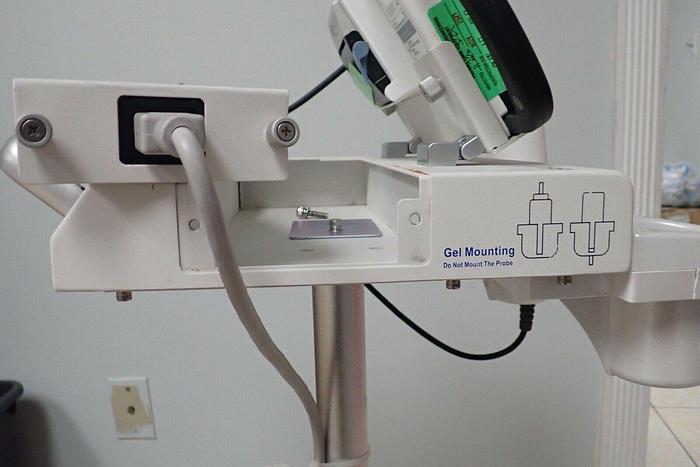 Used CubeScan Mcube BioCon-700 Bladder Scanner W/ Probe, Rolling Cart & Power Supply