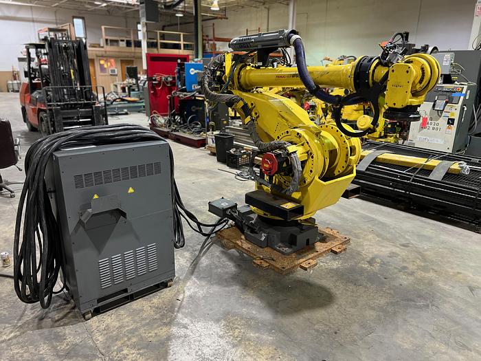 Used FANUC M900iA/260L, CLEANED AND TESED, ONLY 1,453 HOURS