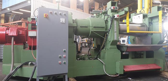 Used 1990 Yi-Tzung (Taiwan) 36in wide x 14in diameter Two Roll Mill
