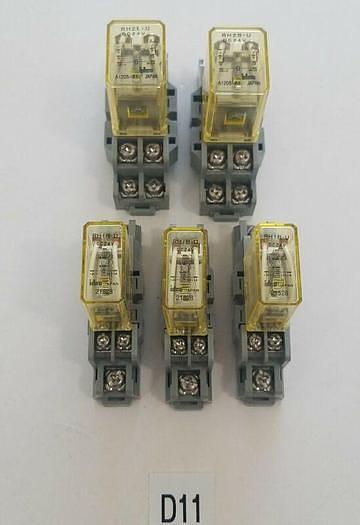 Used MIXED LOT: 2 IDEC RH2B-U Relay 24V w/ SH2B-05 IDEC Relay Socket & 3 RH1B-U 24V