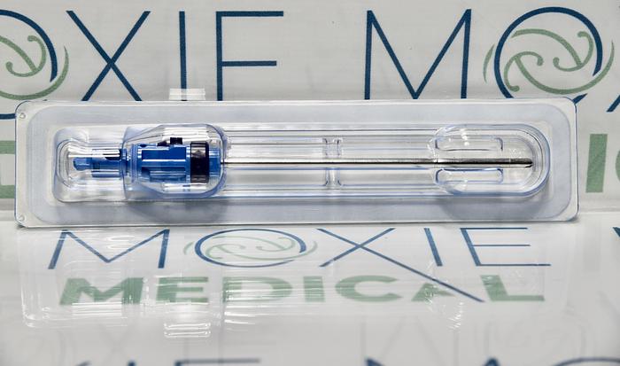 SMITH & NEPHEW  7205316 DYONICS 4.5MM TURBOWHISKER BLADE, IN-DATE