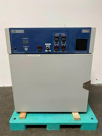 Used Environmental Specialties 340 Liter ES2000 CL-BT Photostability Chamber 20-40°C