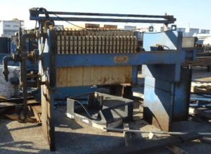 Used 10.5 CU. FT. DURIRON 800 MM POLYPRO AUTOMATIC CLOSURE